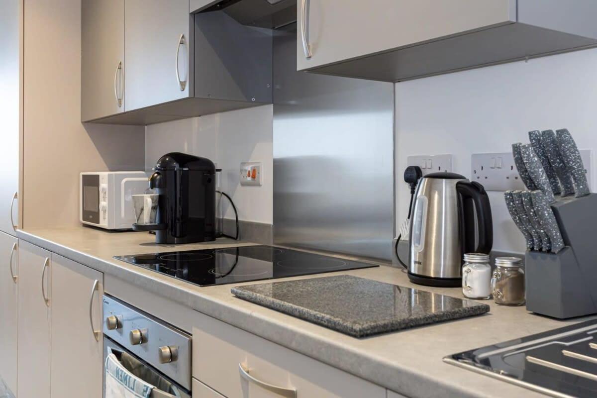 Modern 2 Bed Salford Apartment Stunning Views Manchester Exterior foto