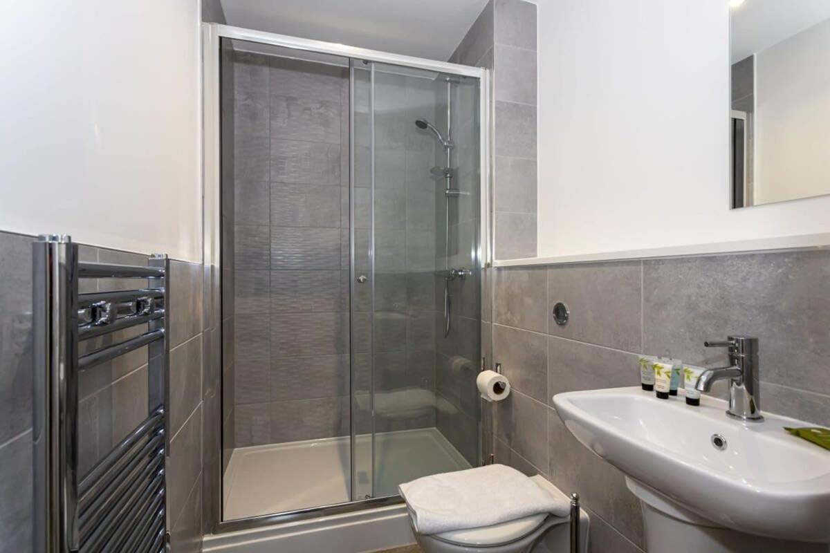 Modern 2 Bed Salford Apartment Stunning Views Manchester Exterior foto